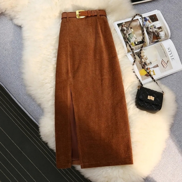 Winter Brown Maxi Skirt with a belt - Picture 1 of 6